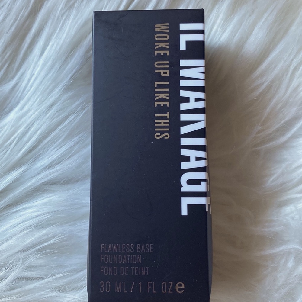 NWT IL Makiage Foundation
